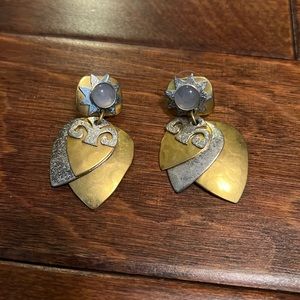 Gold/silver tone dangly earrings